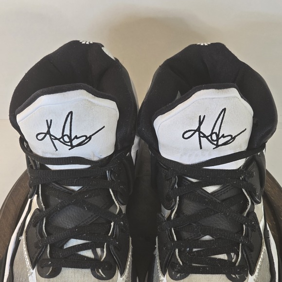 Nike‎ Kyrie Infinity TB Mens Size 7.5 Basketball Shoes Gym Sneakers DO9616-100 - Picture 8 of 10